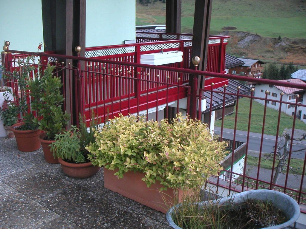 Pension Hasenfluh Lech am Arlberg Exterior foto